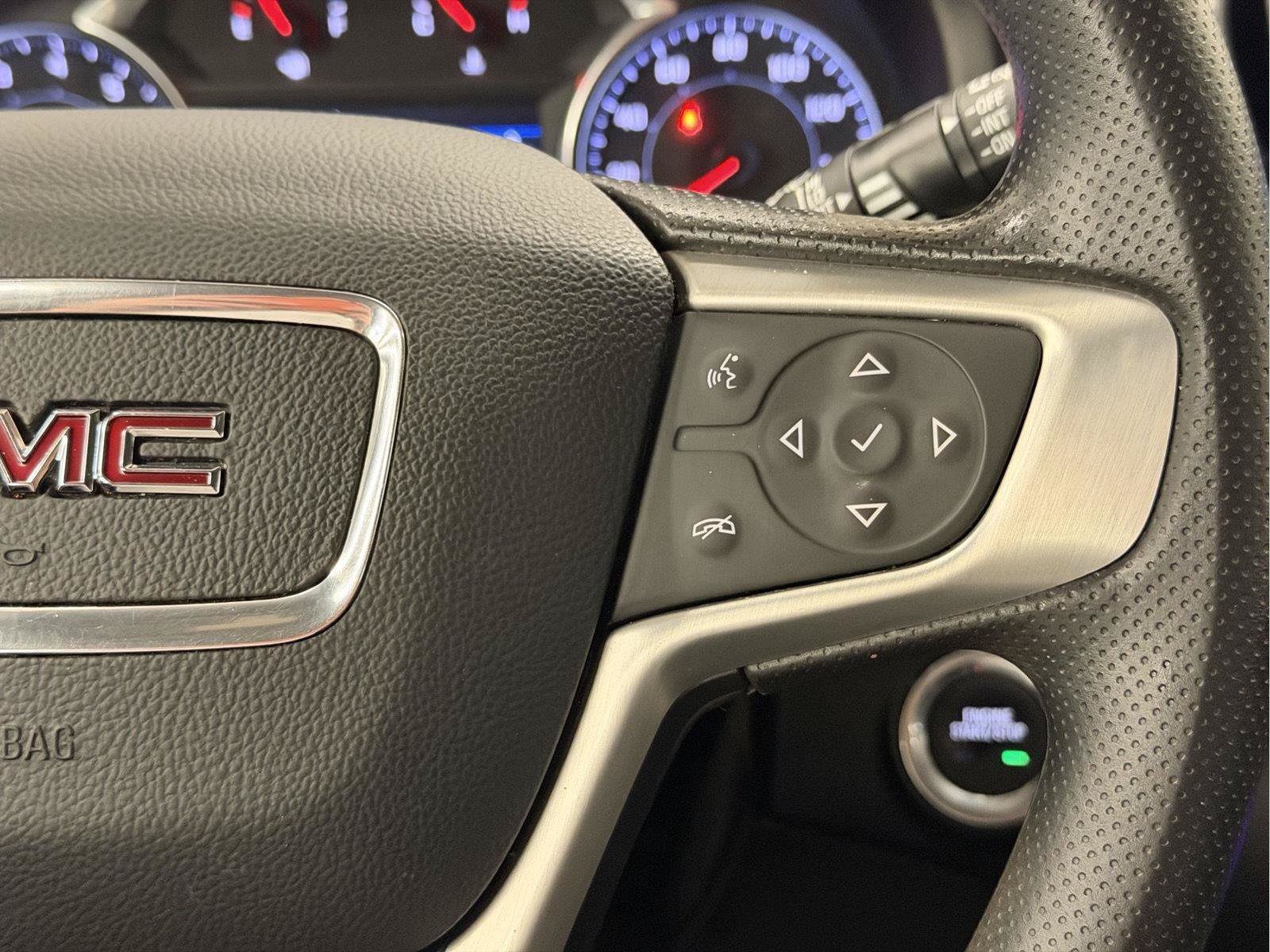 Used 2022 GMC Terrain SLE w/ Driver Convenience Package AWD/4WD image 17