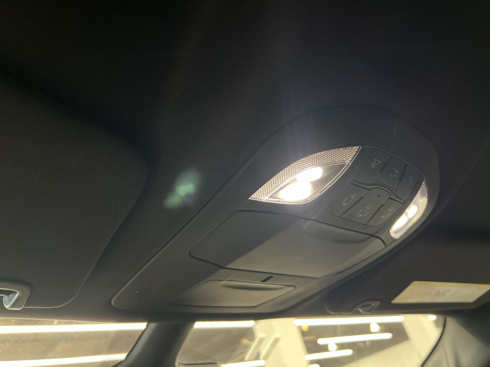 Used 2025 Chrysler Pacifica Select FWD image 31