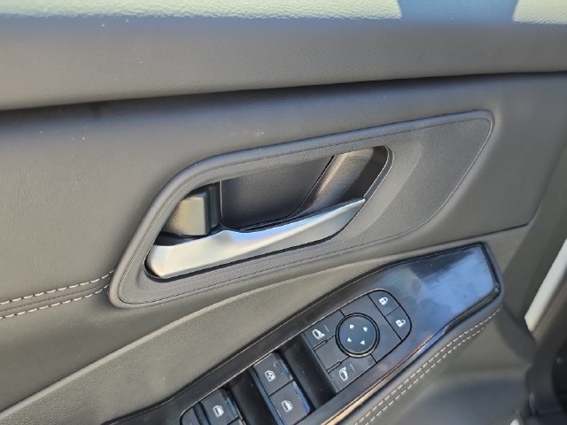 New 2027 Nissan Rogue Dark Armor FWD image 19