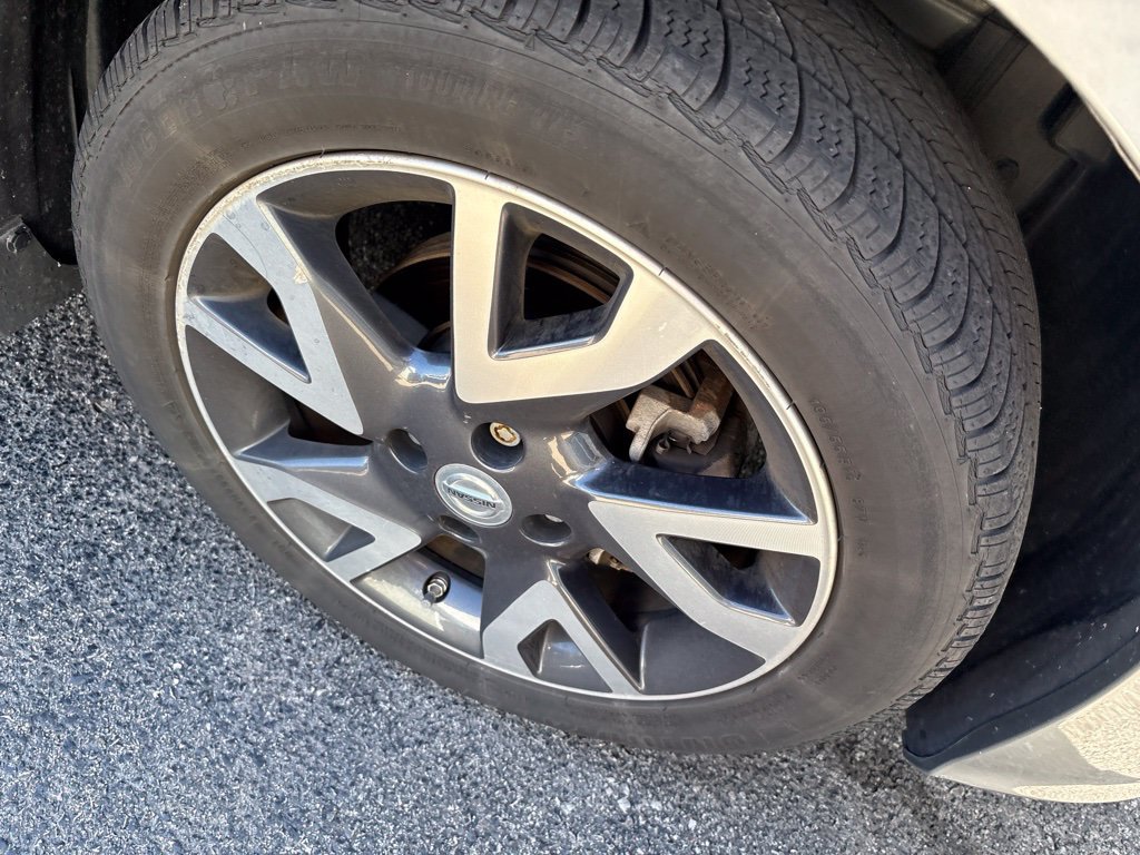 Used 2015 Nissan Versa Note SR FWD image 5