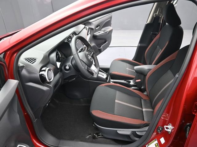 New 2025 Nissan Versa SR w/ Trunk Package FWD image 24