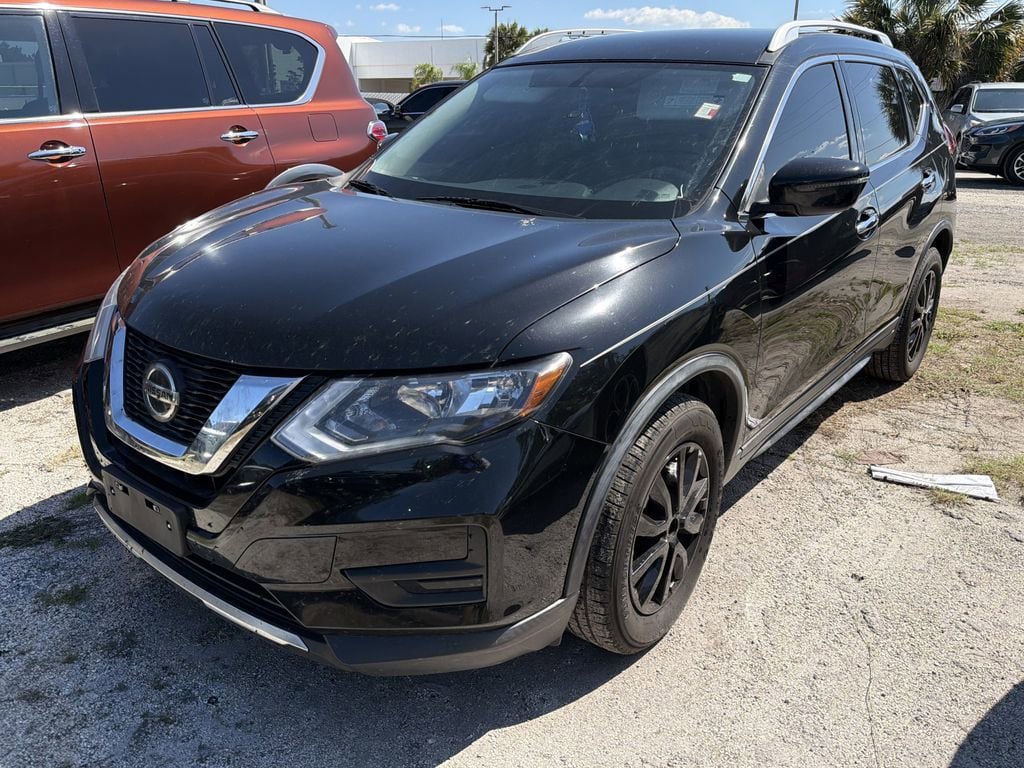 Used 2018 Nissan Rogue SV FWD image 3