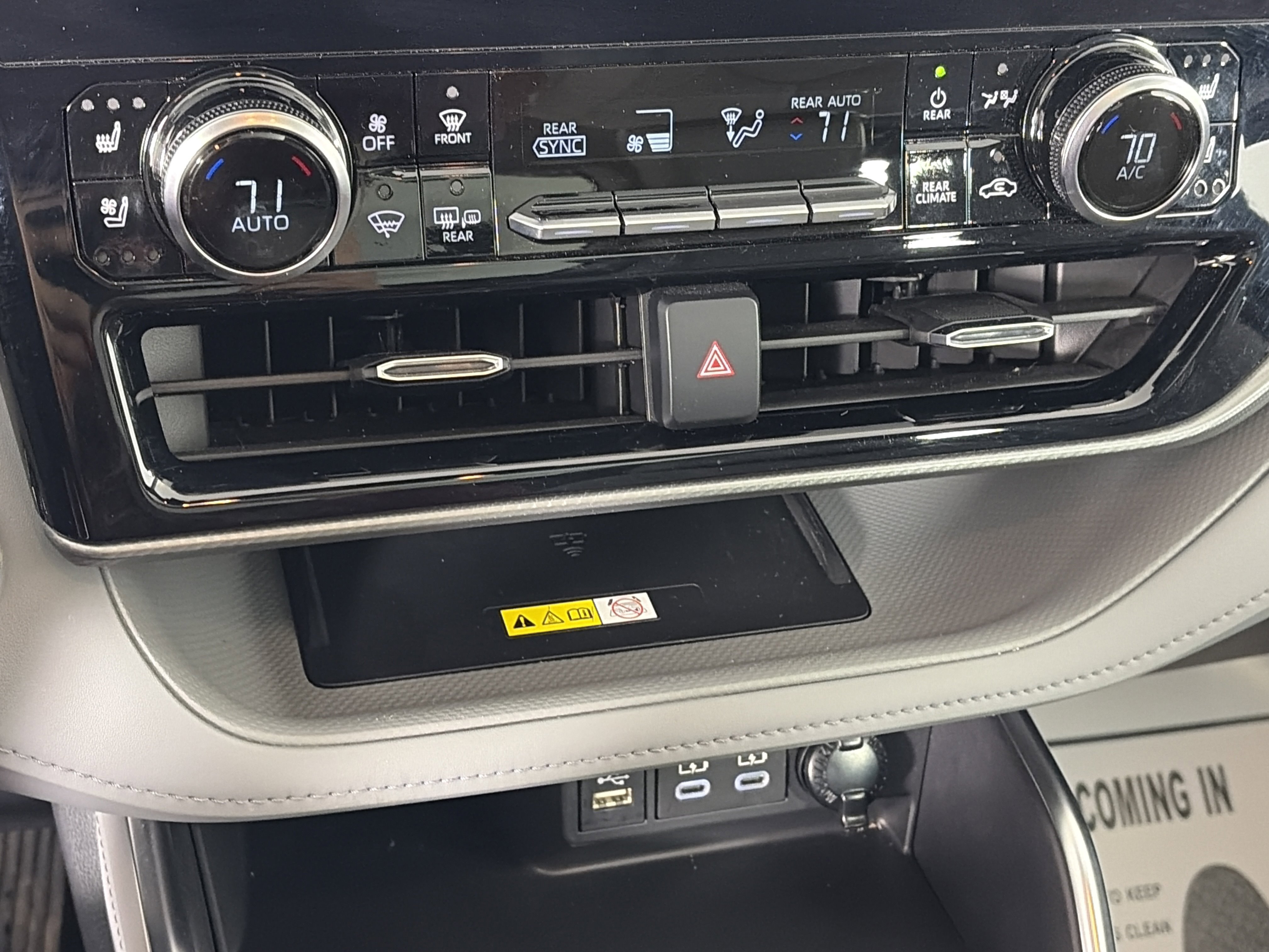 Used 2023 Toyota Highlander Platinum image 24