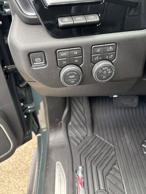 New 2026 Chevrolet Silverado 3500 LTZ w/ LTZ Premium Package image 21