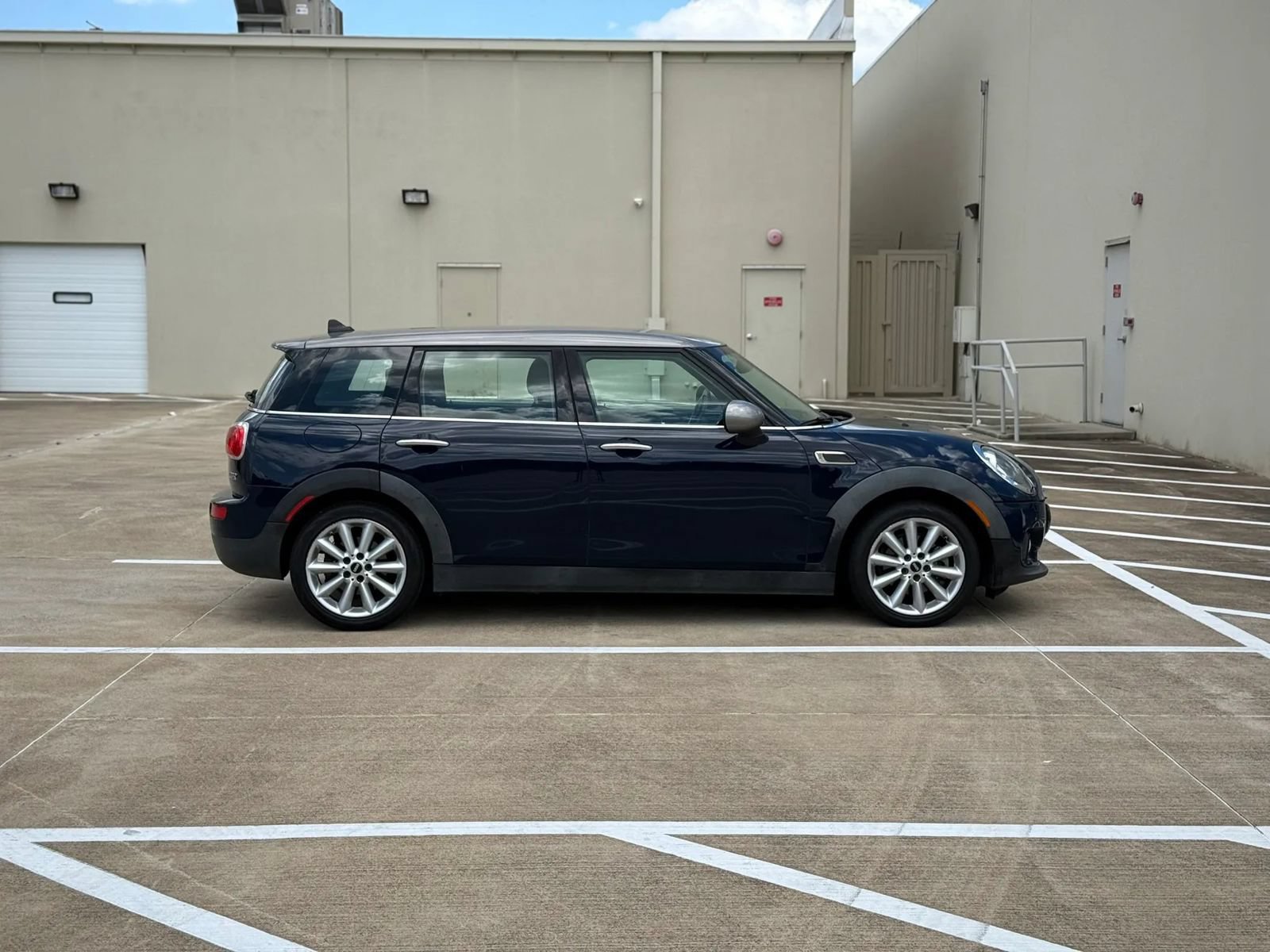 Used 2016 MINI Cooper Clubman FWD image 10