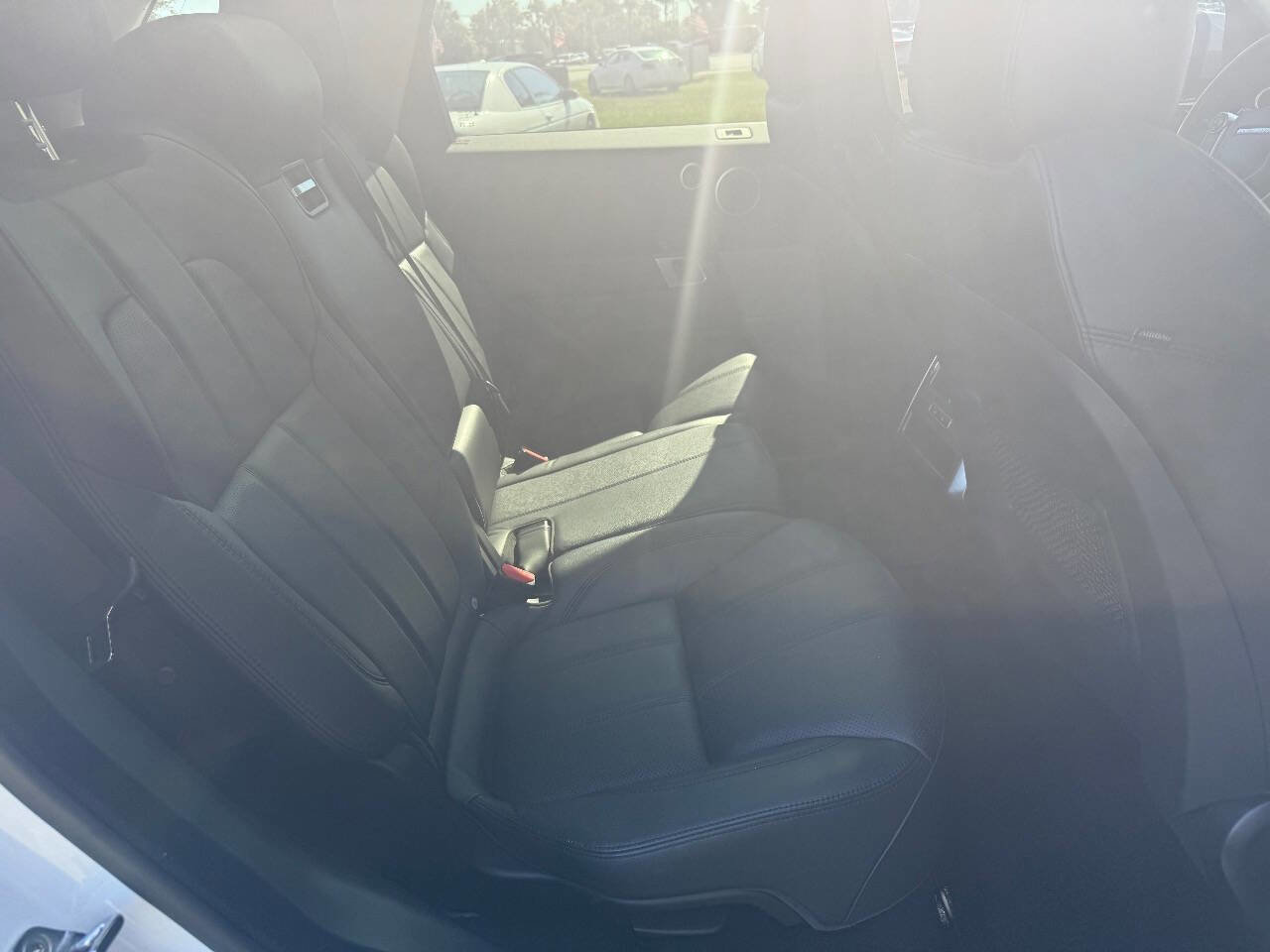 Used 2017 Land Rover Range Rover Sport SE image 9