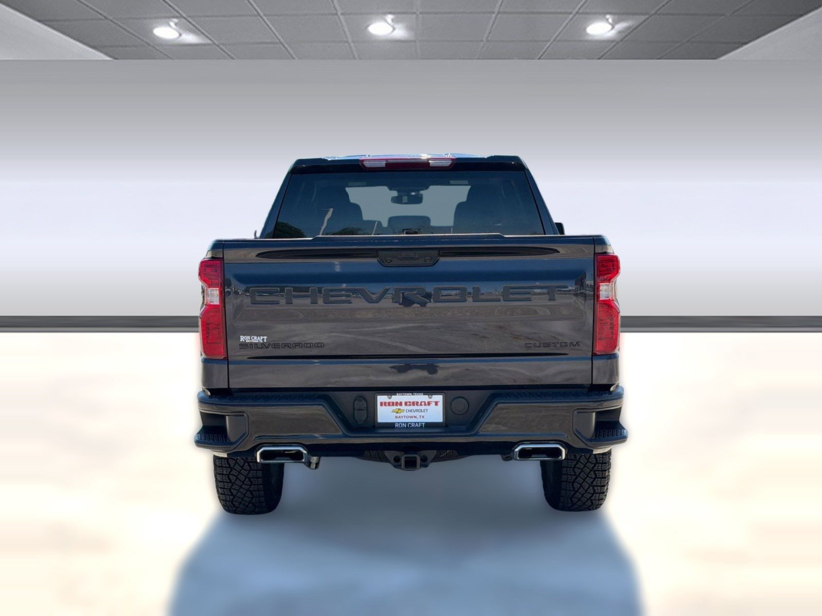 Used 2024 Chevrolet Silverado 1500 Custom Trail Boss w/ LPO, Dark Essentials Package image 10