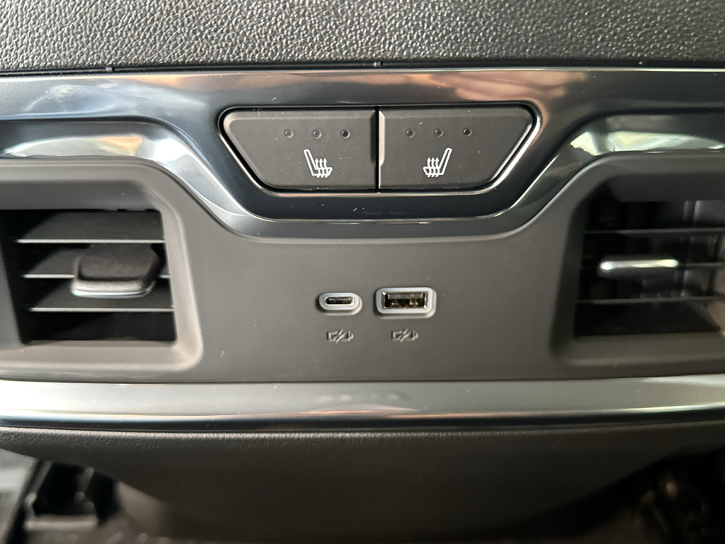 New 2026 GMC Sierra 2500 Denali AWD/4WD image 16