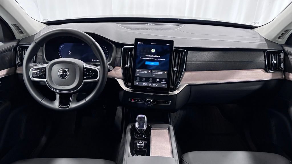 Certified 2026 Volvo XC90 B6 Plus AWD/4WD image 2