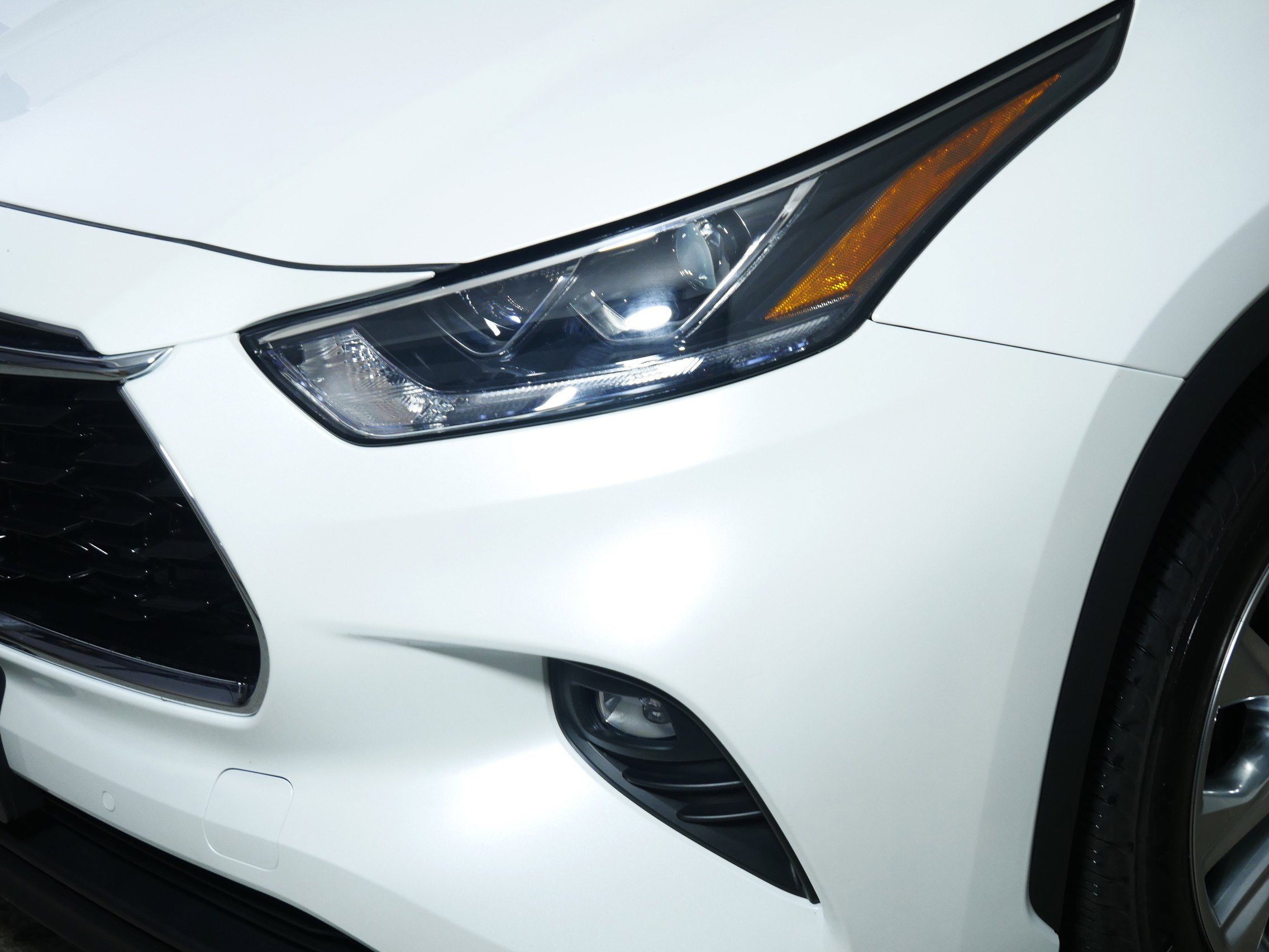 Used 2025 Toyota Highlander Limited image 16