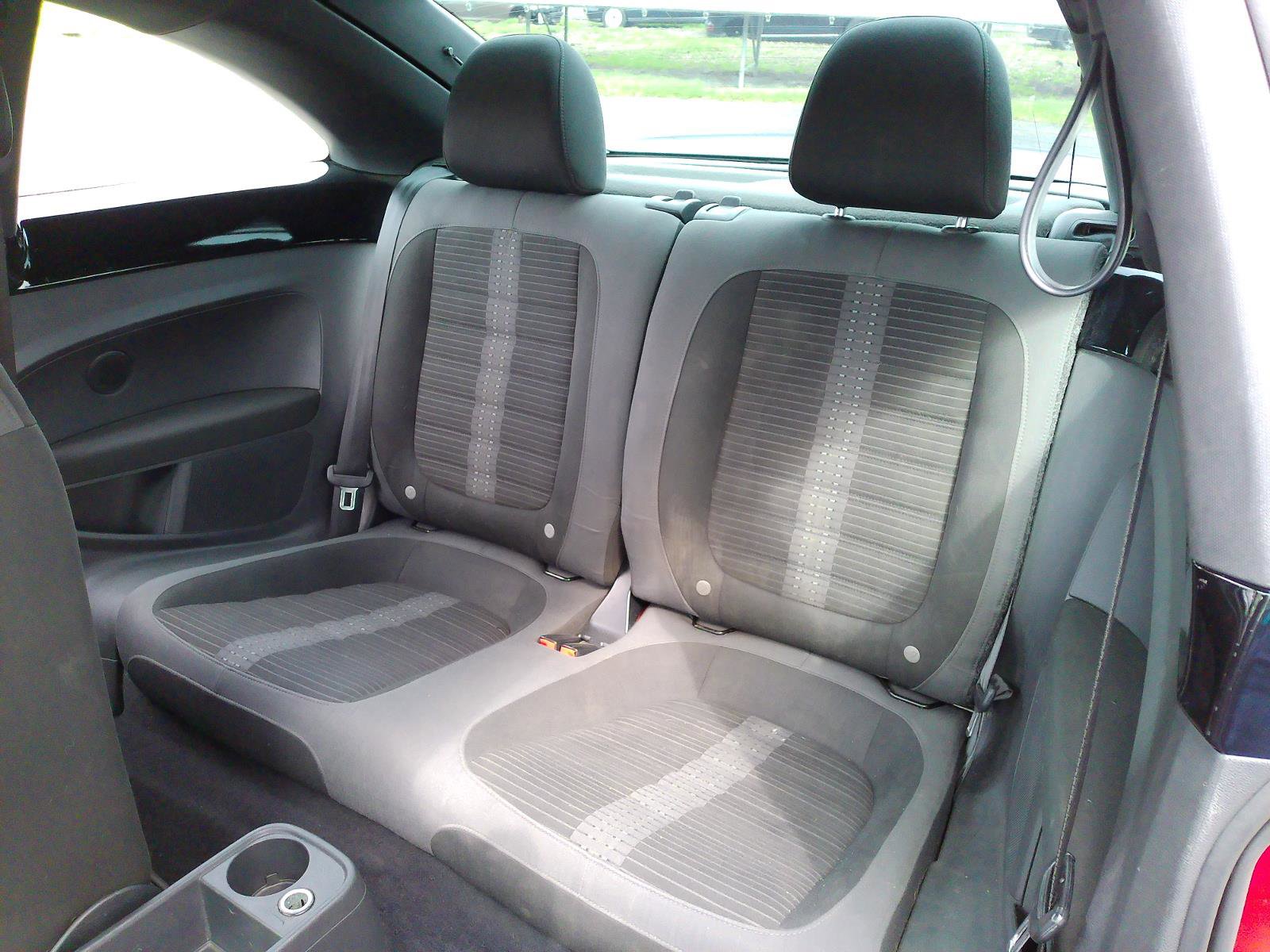 Used 2012 Volkswagen Beetle 2.0T image 21