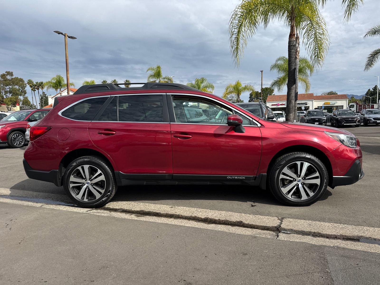 Used 2018 Subaru Outback 3.6R Limited image 5
