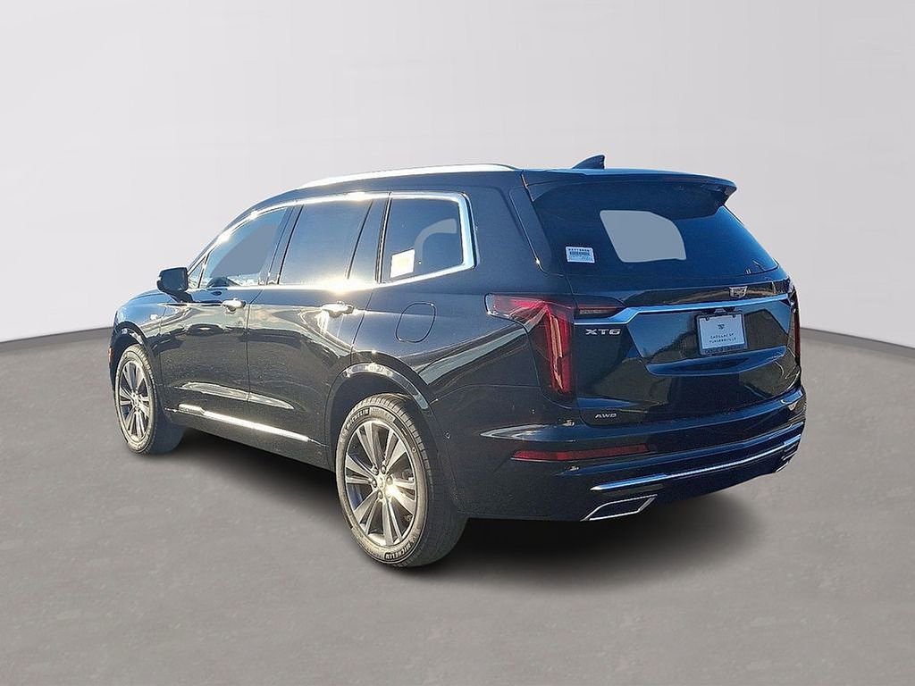 Used 2025 Cadillac XT6 Premium Luxury w/ Technology Package AWD/4WD image 3