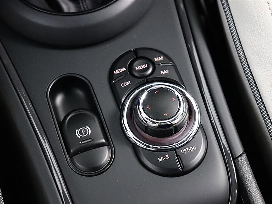 Used 2023 MINI Cooper Countryman S w/ Signature Upholstery Package image 30