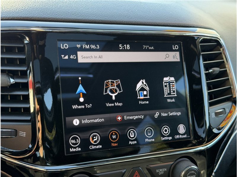 Used 2020 Jeep Grand Cherokee Limited w/ Luxury Group II image 47