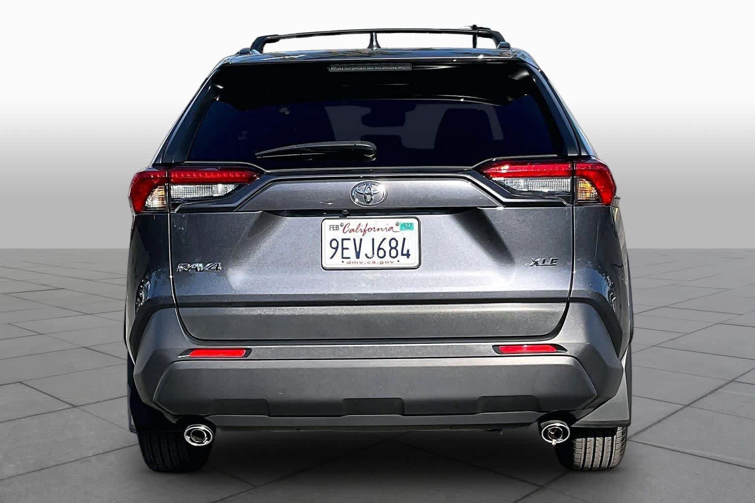 Certified 2023 Toyota RAV4 XLE w/ Convenience Package FWD image 4