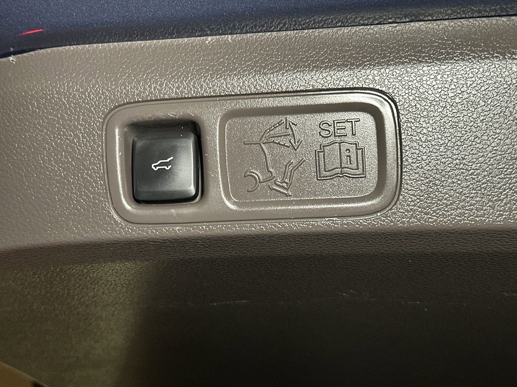 Used 2022 Lincoln Navigator L Reserve image 7