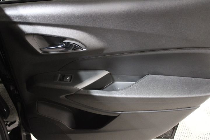 New 2026 Chevrolet Trax RS w/ Sunroof Package FWD image 27