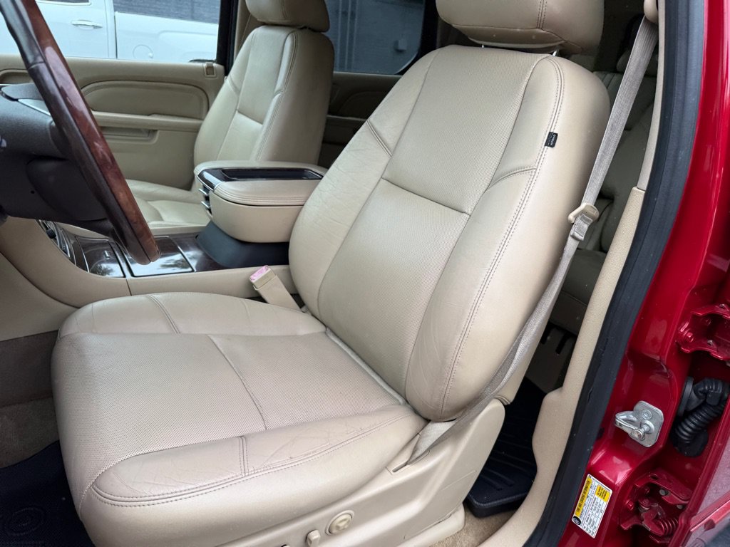 Used 2013 Cadillac Escalade Premium AWD/4WD image 47