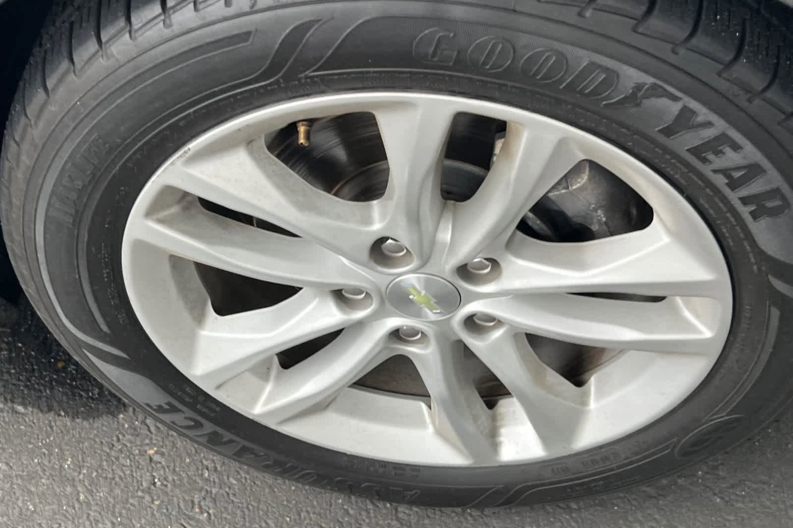 Used 2018 Chevrolet Malibu LT FWD image 15