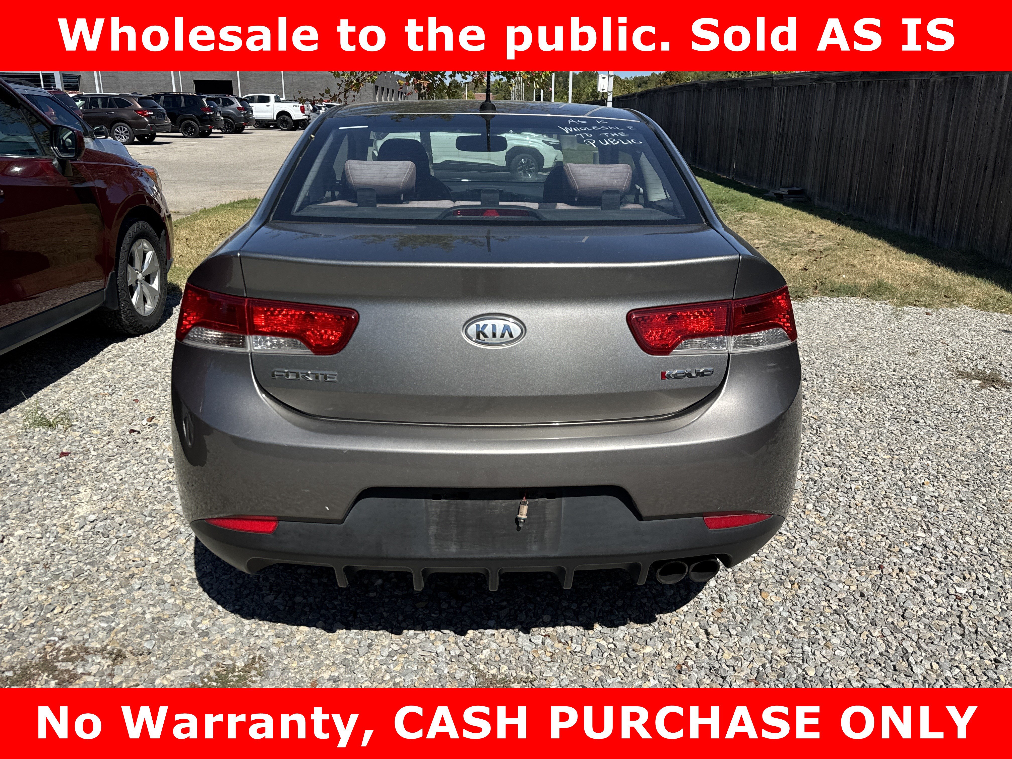 Used 2010 Kia Forte Koup SX FWD image 4