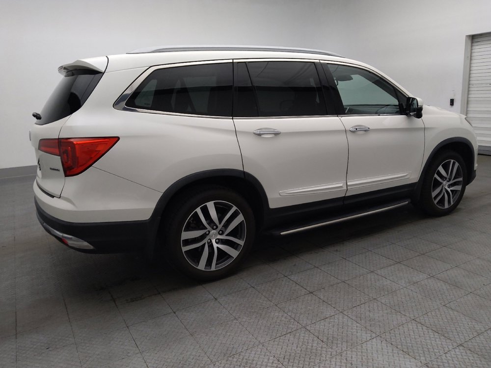 Used 2018 Honda Pilot Touring image 10