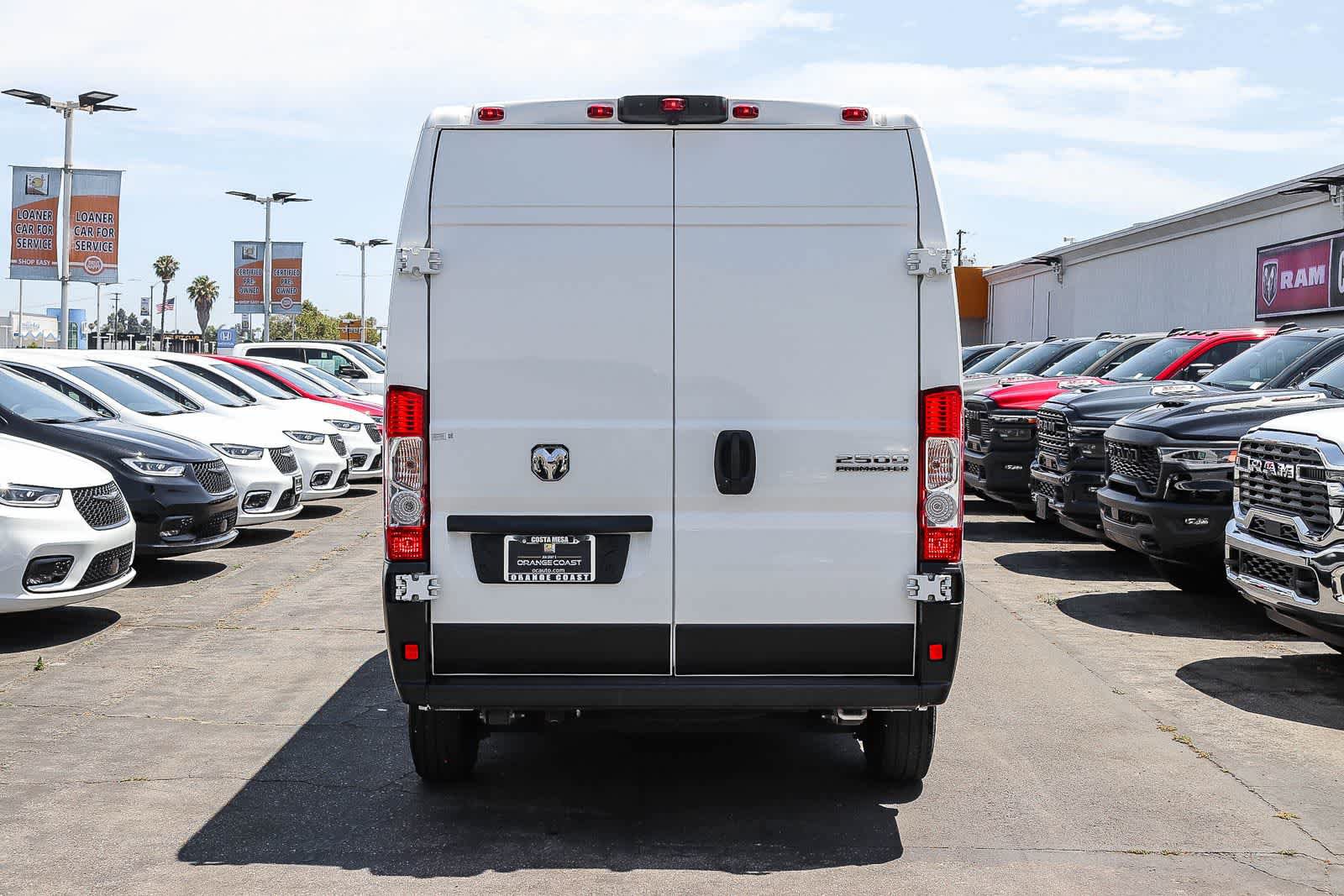 Used 2024 RAM ProMaster 2500 w/ Convenience Group FWD image 5