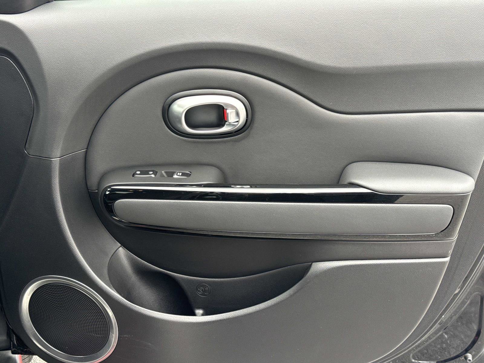 Used 2017 Kia Soul ! image 18