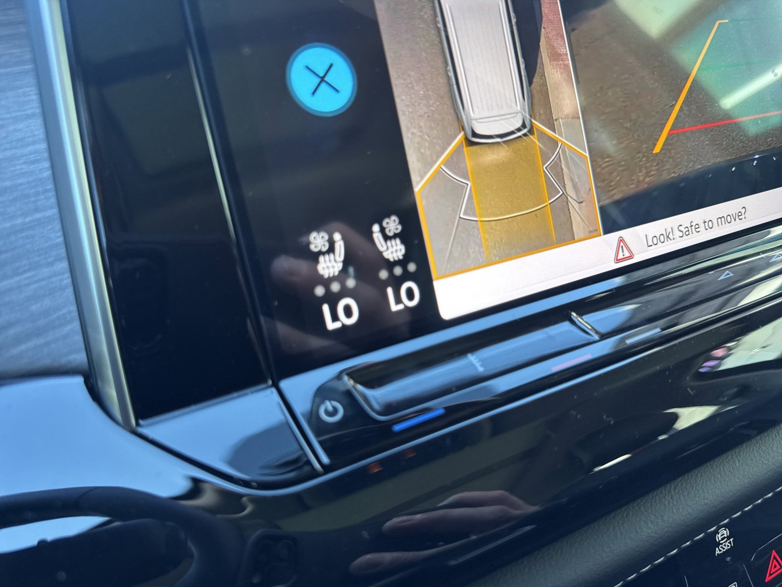 New 2026 Volkswagen Atlas SEL Premium R-Line image 30