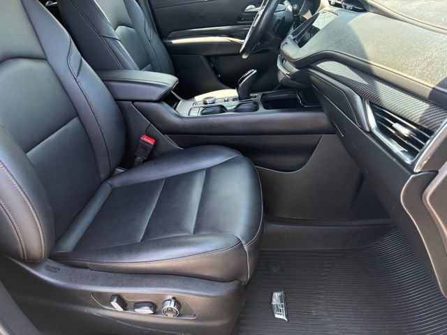 Used 2023 Cadillac XT4 Sport w/ Trailering Package AWD/4WD image 19