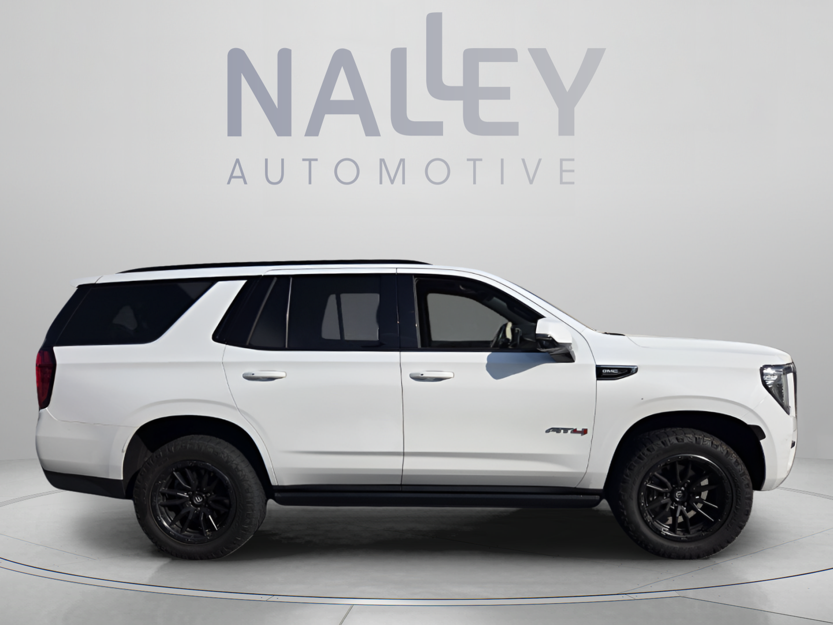 Used 2022 GMC Yukon AT4 w/ AT4 Premium Plus Package AWD/4WD image 6