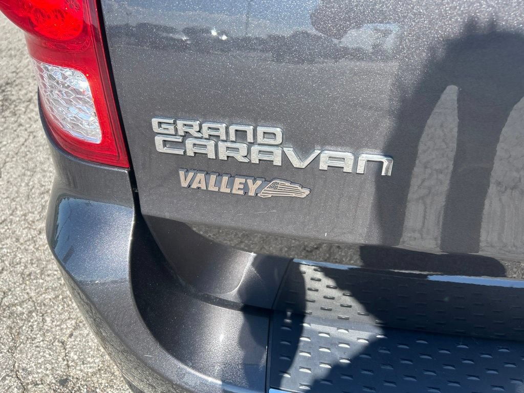 Used 2020 Dodge Grand Caravan SE FWD image 5