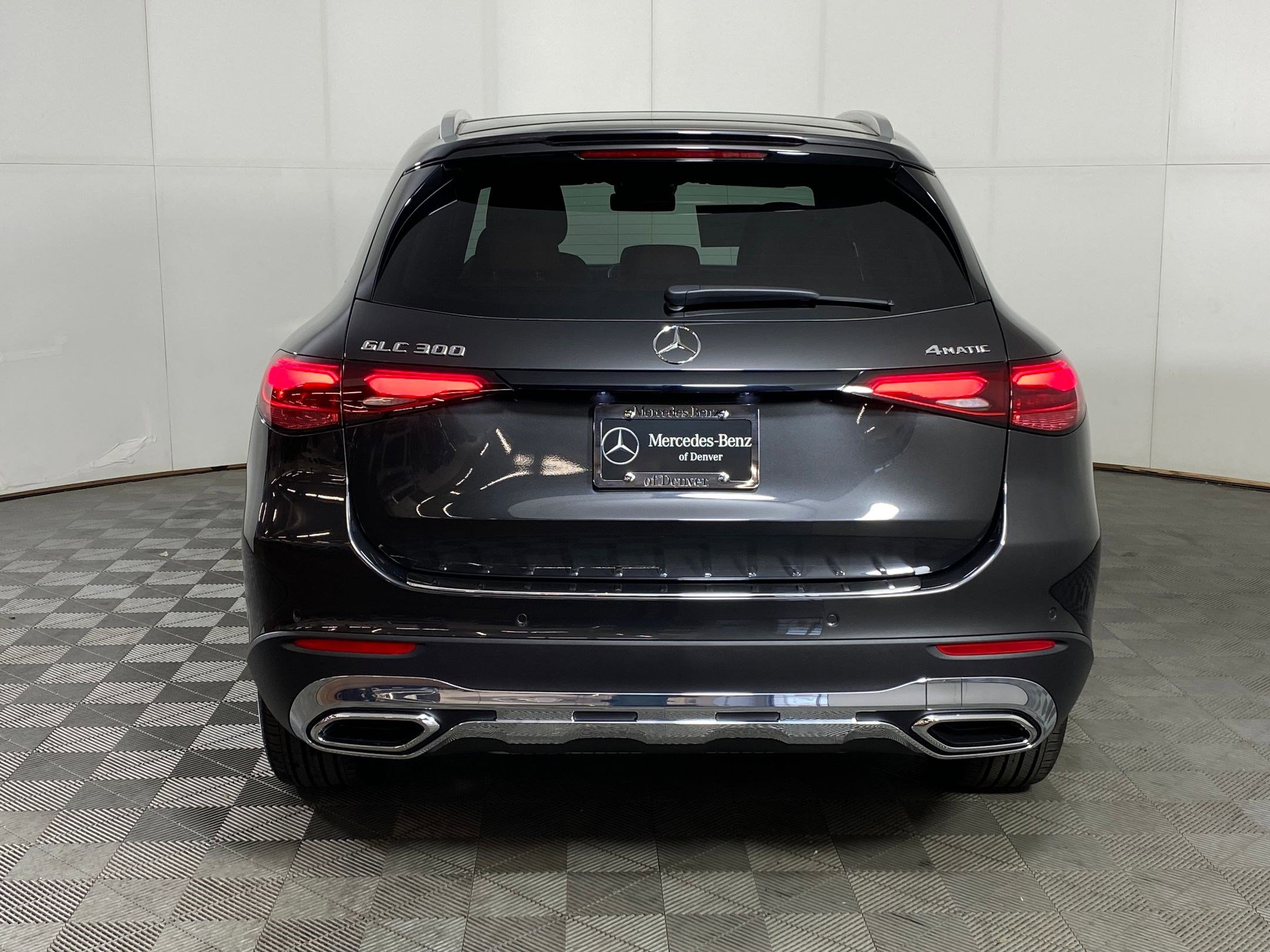 Used 2026 Mercedes-Benz GLC 300 4MATIC image 9