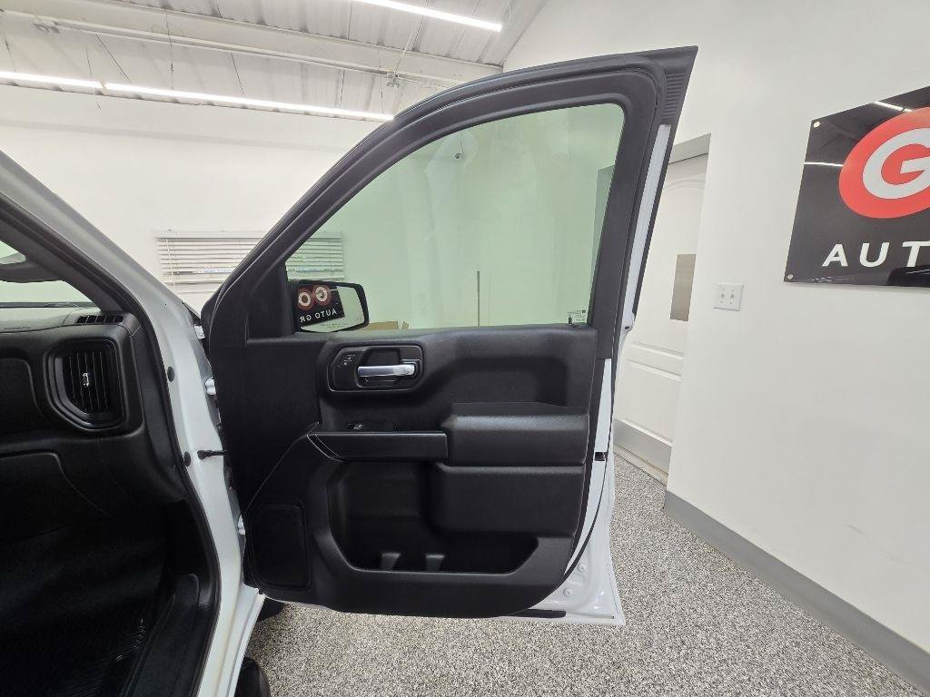 Used 2023 Chevrolet Silverado 1500 W/T w/ WT Value Package AWD/4WD image 28