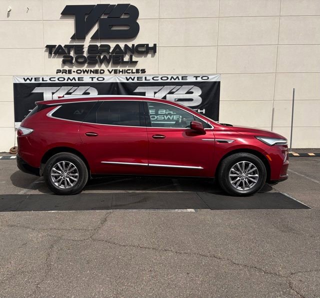 Used 2024 Buick Enclave Premium image 5