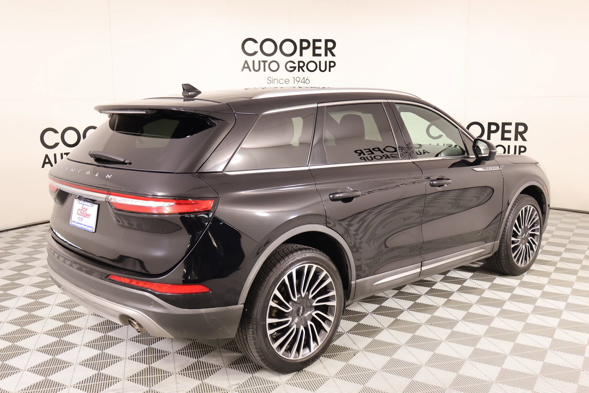 Used 2021 Lincoln Corsair Reserve w/ Elements Package FWD image 21
