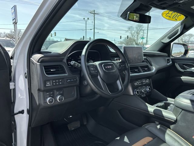 Used 2023 GMC Yukon AT4 w/ Technology Package AWD/4WD image 37