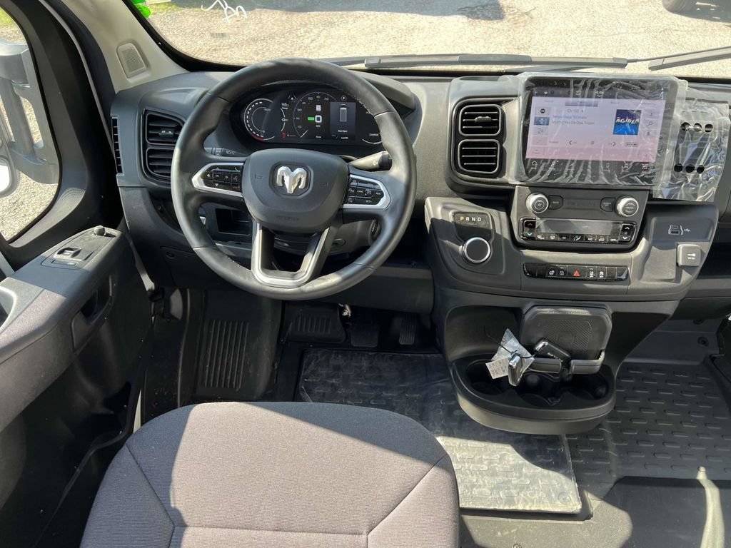 Used 2024 RAM ProMaster 3500 w/ Delivery Van Package FWD image 9