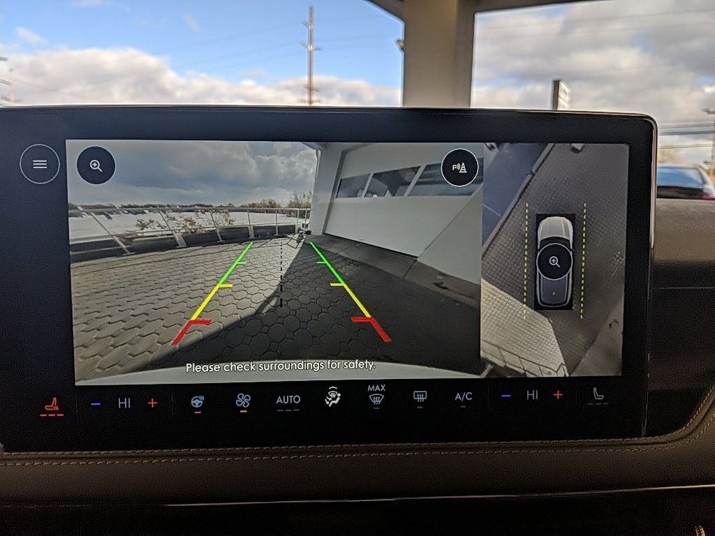 Used 2024 Lincoln Corsair Reserve w/ Equipment Group 201A image 17