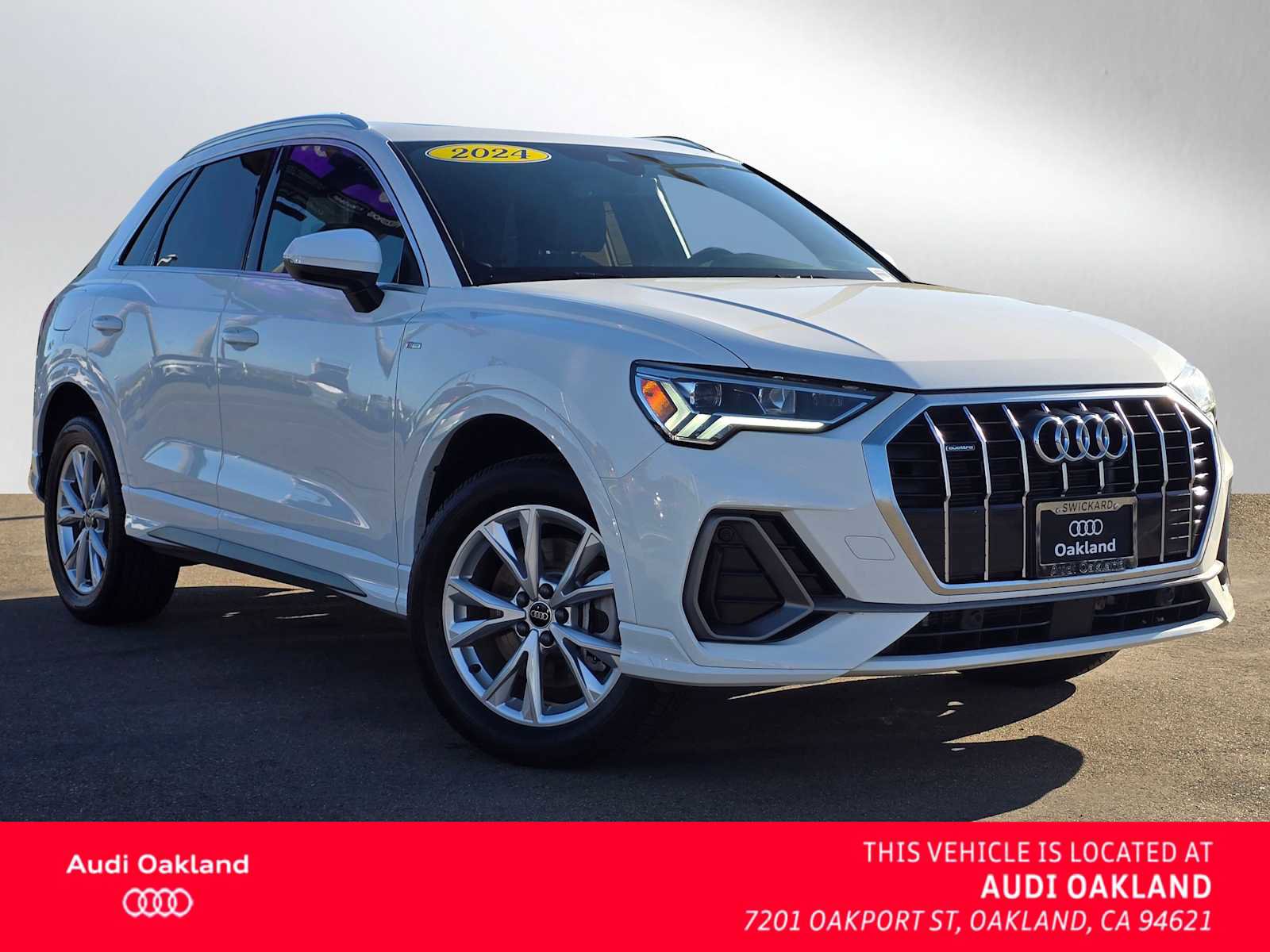 Used 2024 Audi Q3 2.0T Premium