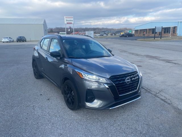 Used 2024 Nissan Kicks SR w/ SR Premium Package FWD image 8