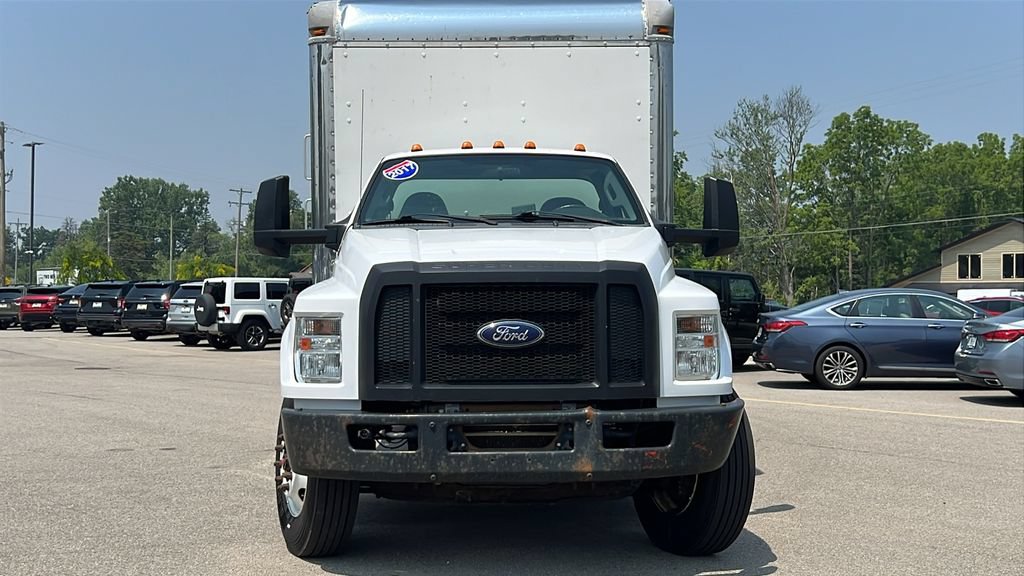 Used 2017 Ford F650 2WD Regular Cab Super Duty image 3