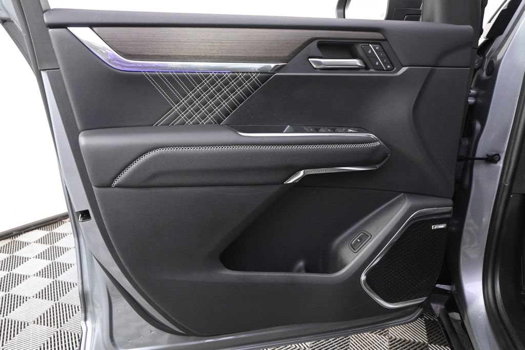 Used 2024 GMC Acadia Denali w/ LPO, Floor Liner Package AWD/4WD image 23