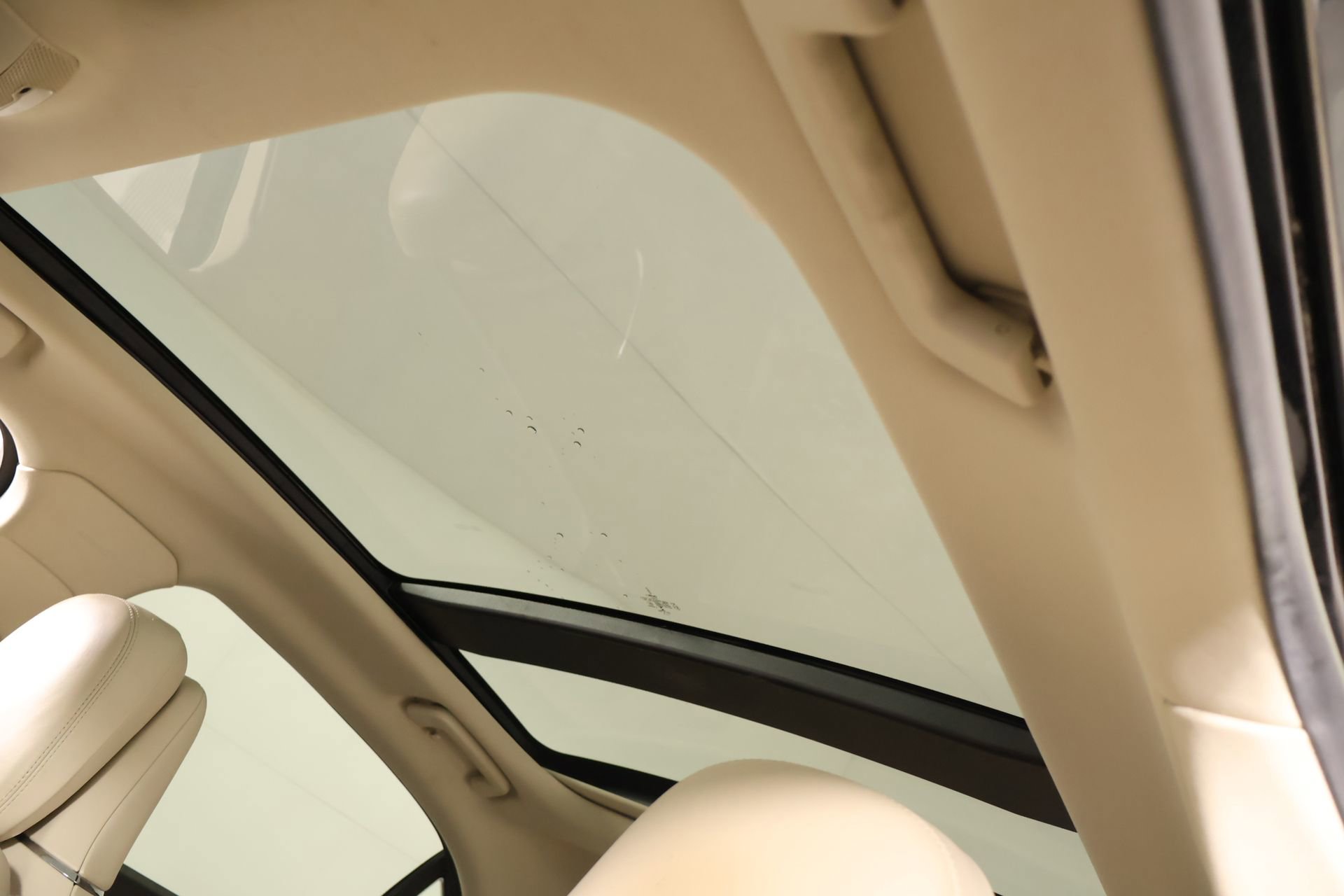 Used 2019 Lincoln Continental Reserve FWD image 15
