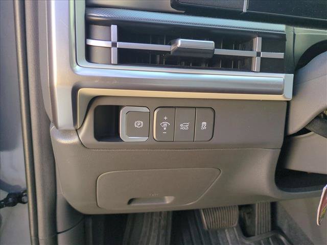 Used 2025 Hyundai Santa Fe SEL FWD image 12