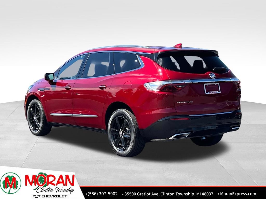 Used 2024 Buick Enclave Essence w/ Sport Touring Edition FWD image 4