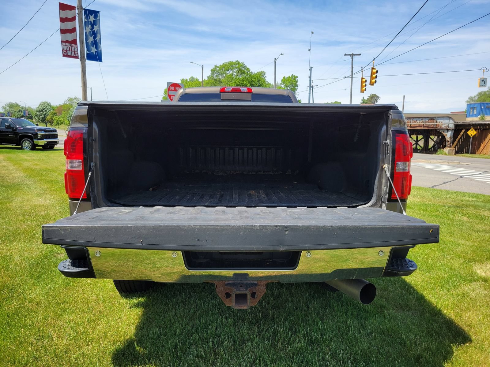 Used 2015 GMC Sierra 2500 SLE w/ SLE Preferred Package AWD/4WD image 24