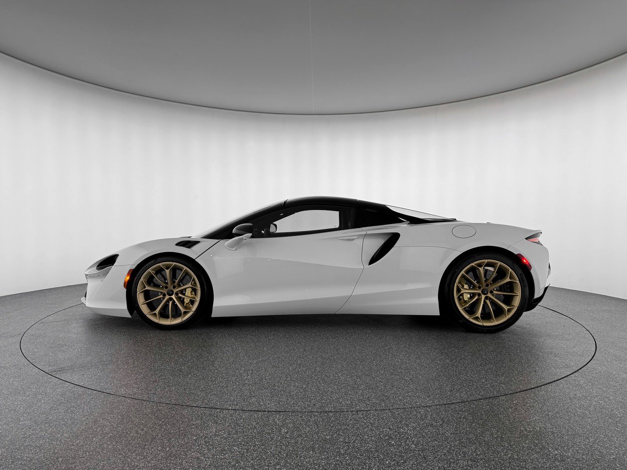 New 2026 McLaren Artura Spider image 2