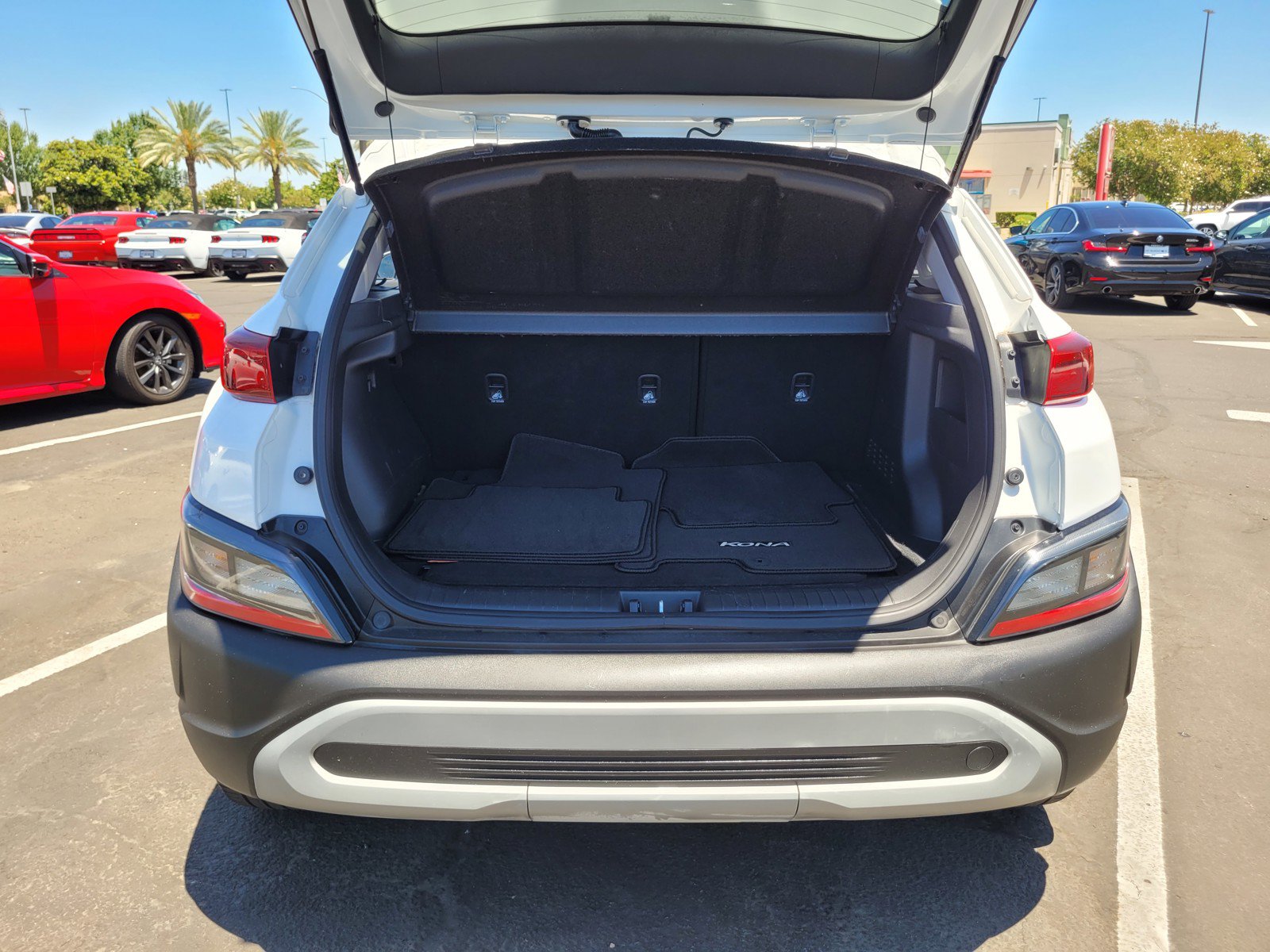 Used 2022 Hyundai Kona SEL w/ Cargo Package FWD image 27