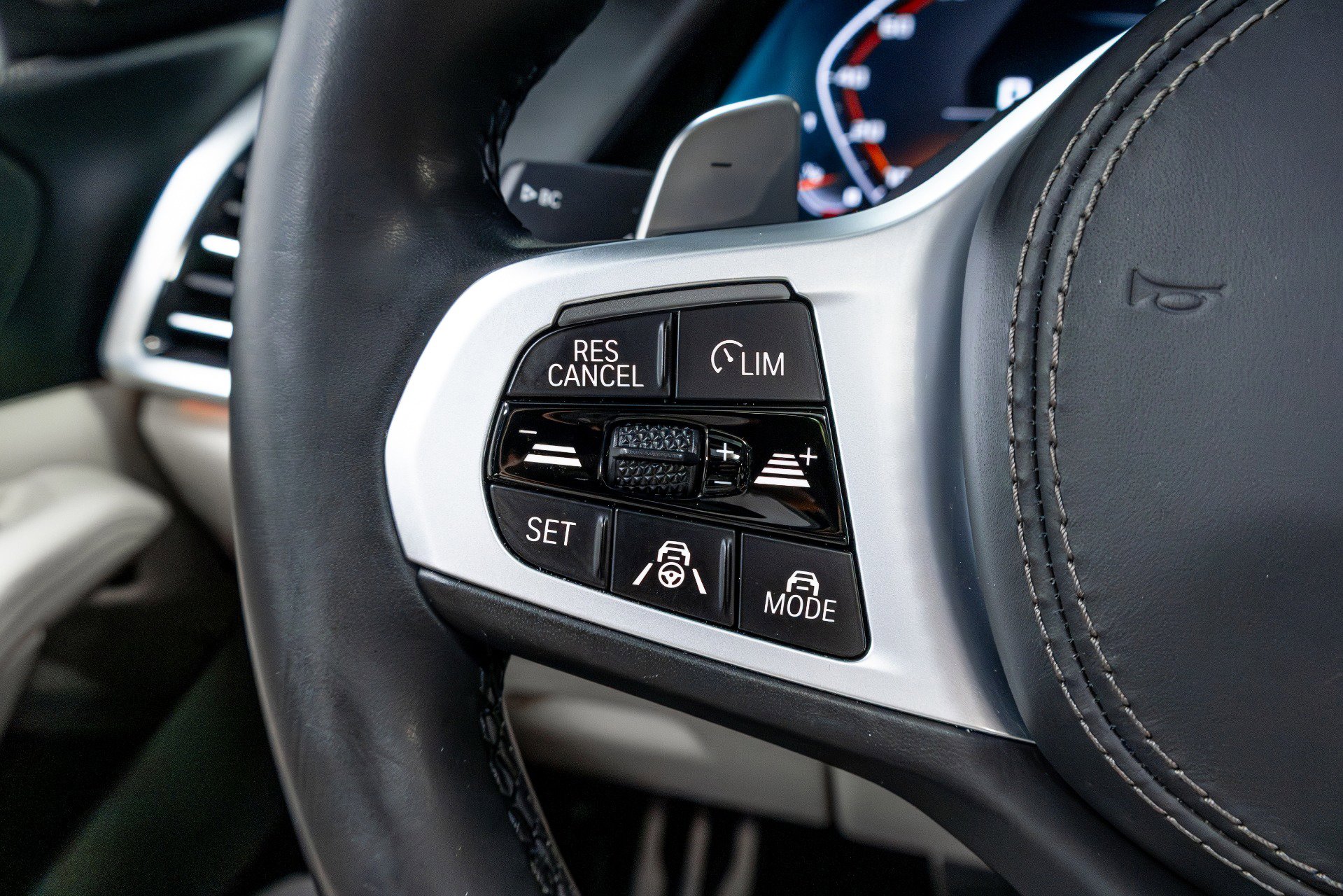 Used 2021 BMW X7 M50i image 67